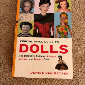 Official Price Guide to Dolls Book